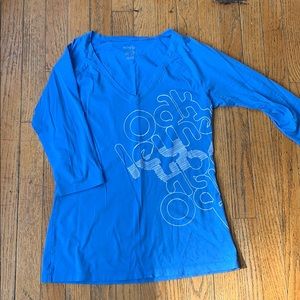 Oakley 3/4 sleeve v-neck shirt